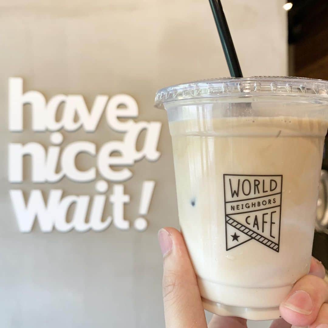 WorldNeighborsCafe/SoooLiquidのインスタグラム：「こんにちは🌞 ランドリーの待ち時間はカフェでくつろぐのはいかがですか？ コーヒー、炭酸飲料、アルコール豊富に取り揃えております！  お待ちしております！  #worldneighborscafe  #sooliquid」