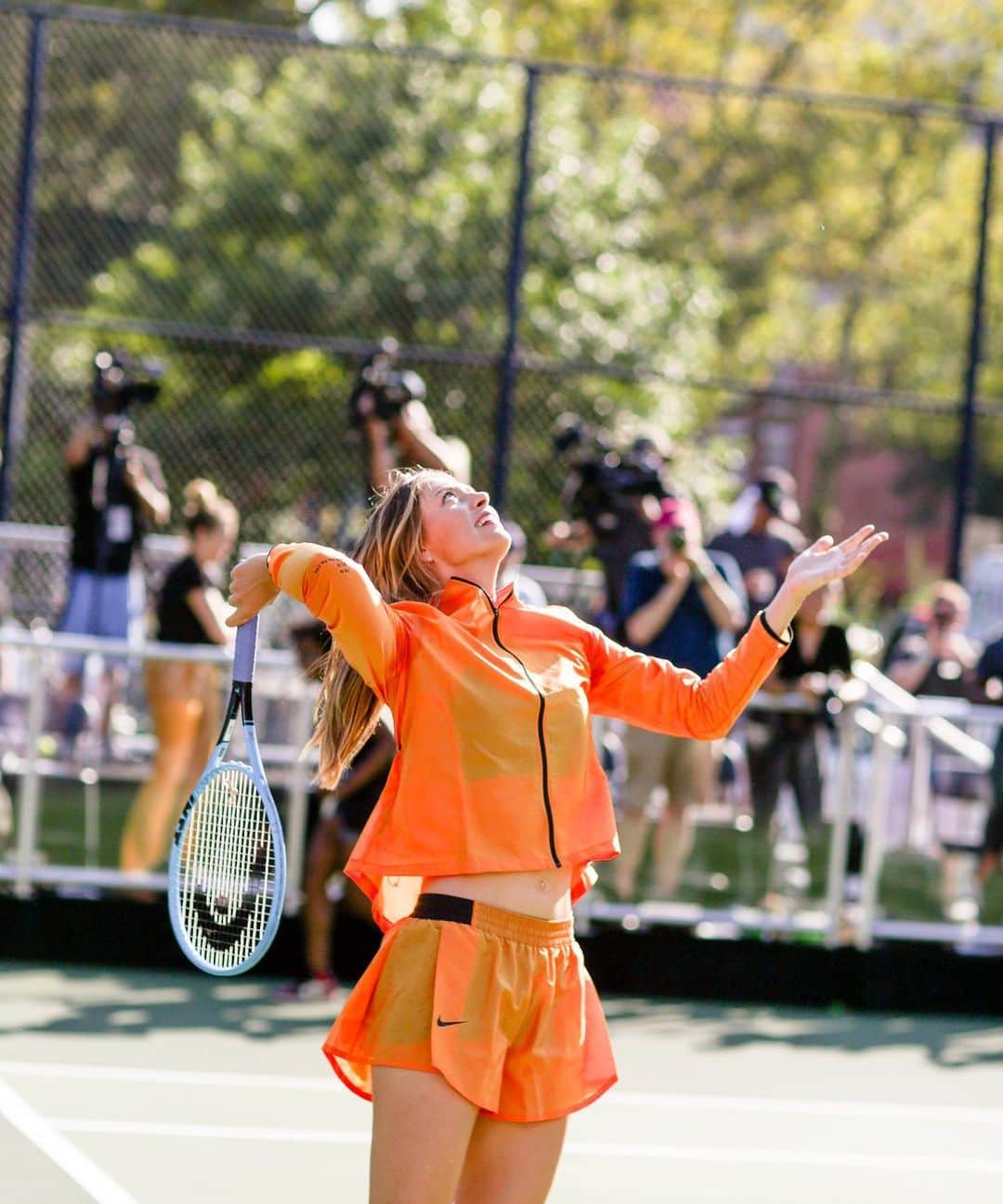 マリア・シャラポワのインスタグラム：「🧡📸 @wmag」