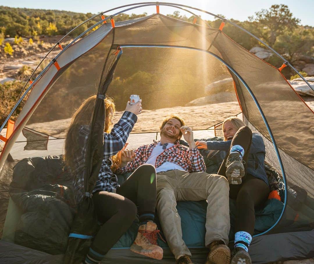 ケルティさんのインスタグラム写真 - (ケルティInstagram)「“For $160, this one is a value that should last through lots of happy camping.” - @thegearjunkie  Check out the Late Start 2 Tent, one of the Best Camping Tents of 2019. Link in stories. #keltybuilt #builtforplay #campinggear 📷 @twm_photo」8月22日 6時00分 - keltyusa