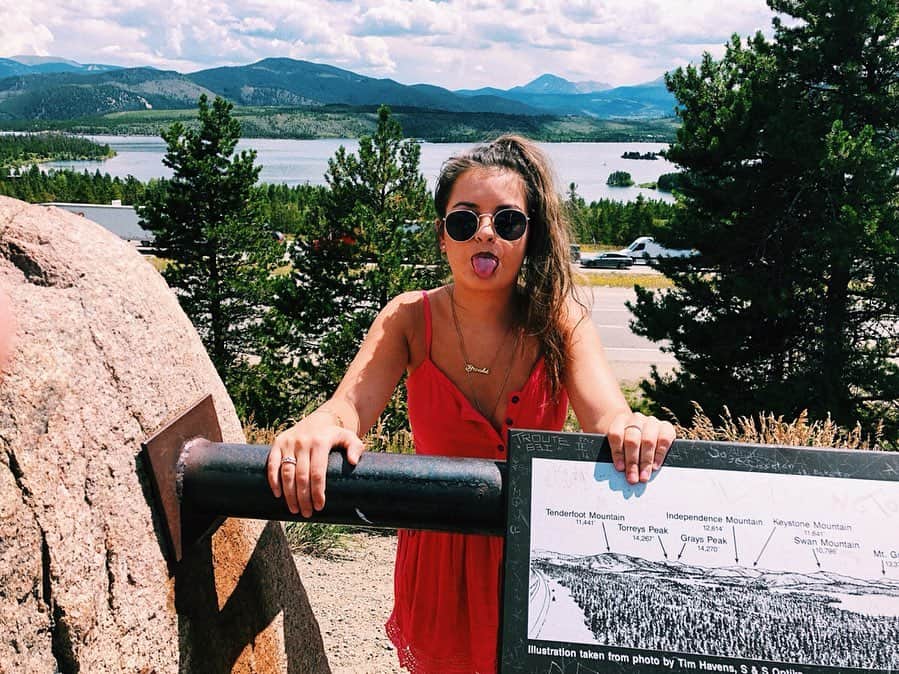 Brooke Marie Hylandのインスタグラム：「Colorado views got me feelin some type of way :P」
