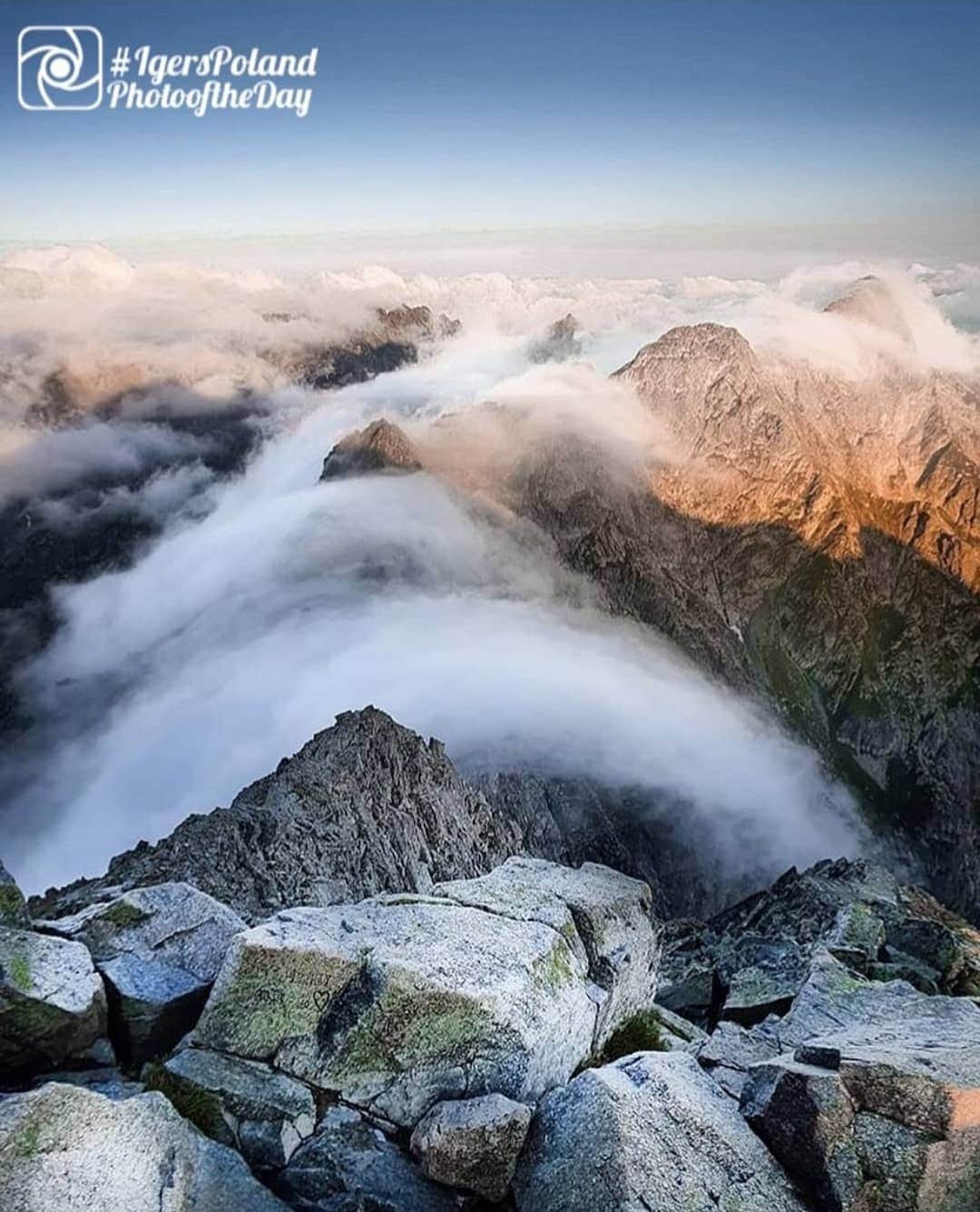 のインスタグラム：「We share today this wonderful photo by @tomek_kubika at @igerspoland 😍📸🙌 #igersPoland #igers」