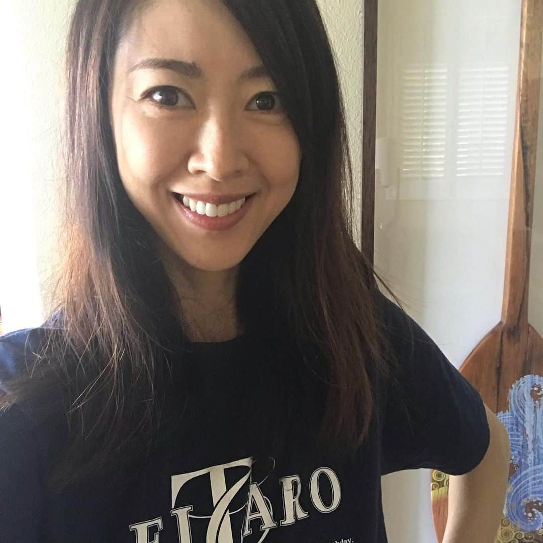 榊ゆりこさんのインスタグラム写真 - (榊ゆりこInstagram)「ハワイで活躍中のＴシャツ 関係者思わず吹き出す😆？ #hawaii#ハワイ#Ｔシャツ#部屋で大活躍」8月22日 6時33分 - yuricosakaki