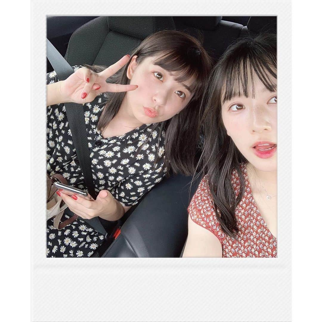 越智ゆらの（ゆらゆら）さんのインスタグラム写真 - (越智ゆらの（ゆらゆら）Instagram)「．﻿ ﻿ 昨日はドライブしながら由比ヶ浜へ﻿ ﻿ 海のことは﻿ 幼少期くらげに刺されてから﻿ あまり好きじゃなくなっていたのに、﻿ 今年で大好きになっちゃって、﻿ また行きたくなったのでまろをお誘い。﻿ ﻿ （まあ着いてみたら﻿ なかなか入る気になれず﻿ 足だけ入って帰ってきたのだけど…）﻿ ﻿ ﻿ ﻿ ﻿ 来年またどこか﻿ 綺麗な海のある場所に行けるといいな﻿ いこう﻿ ﻿ ﻿ ．」8月22日 6時54分 - yula1018