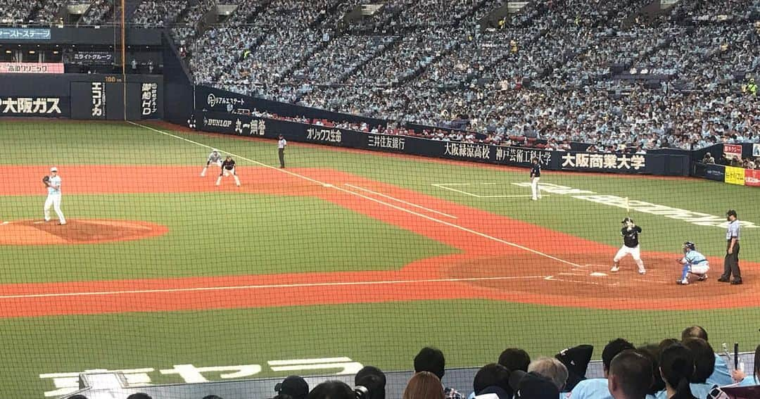 美沙さんのインスタグラム写真 - (美沙Instagram)「2019.08.19 鷹の祭典💙in京セラドーム . 年1回の大阪での鷹の祭典💙💙 興味ないかもやけど2人を拉致😂 . 近くてめっちゃ見やすくてやっぱ京セラ好き🥺❤️ 3年前の京セラの鷹の祭典も来たなぁ。 . 西武に逆転勝ち✨ 1位2位の戦いは面白い！！ セレモニーは福岡でみたけどやっぱりすごかった💙 . 京セラやけんオリックスの写真沢山あって、壁に大好きな選手達がずらり🥺❤️ たまらん🥺❤️ . 2人共お付き合いありがとうございました🙏 . #鷹の祭典 #鷹の祭典2019 #京セラドーム #大阪 #大阪遠征 #baseball #プロ野球 #野球 #⚾️ #埼玉西武ライオンズ #🦁 #福岡ソフトバンクホークス #sbhawks #🦅 #オリックスバファローズ #野球好きな人と繋がりたい」8月22日 7時55分 - misa0623r