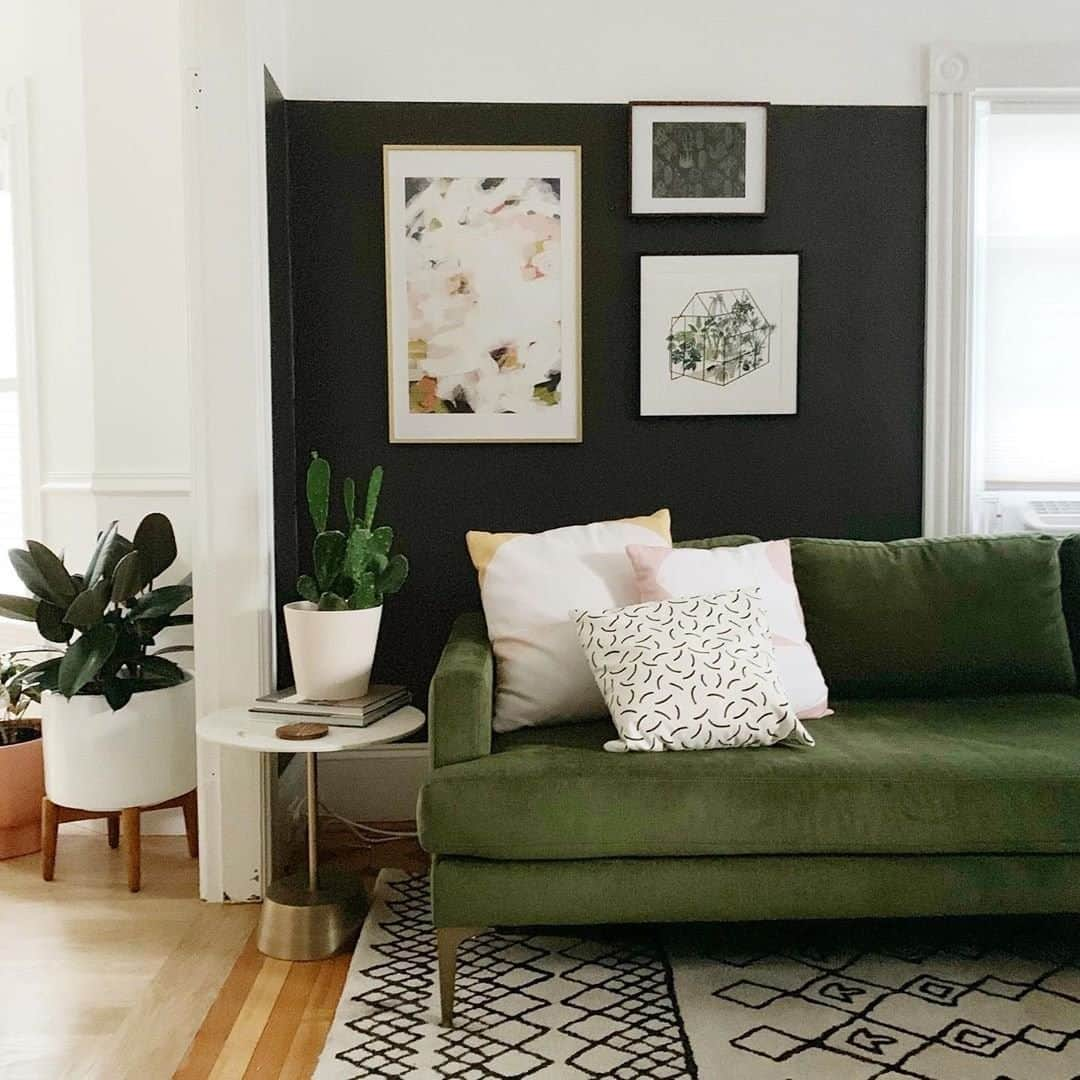 west elmさんのインスタグラム写真 - (west elmInstagram)「Black + white + green all over 🌵A small sliver of our Andes L-Shaped Sectional, which seats up to eight! Thanks for sharing, @cassiejohs ✨@westelmfenway #blackwalls #greensofa #accentwall」8月22日 8時24分 - westelm