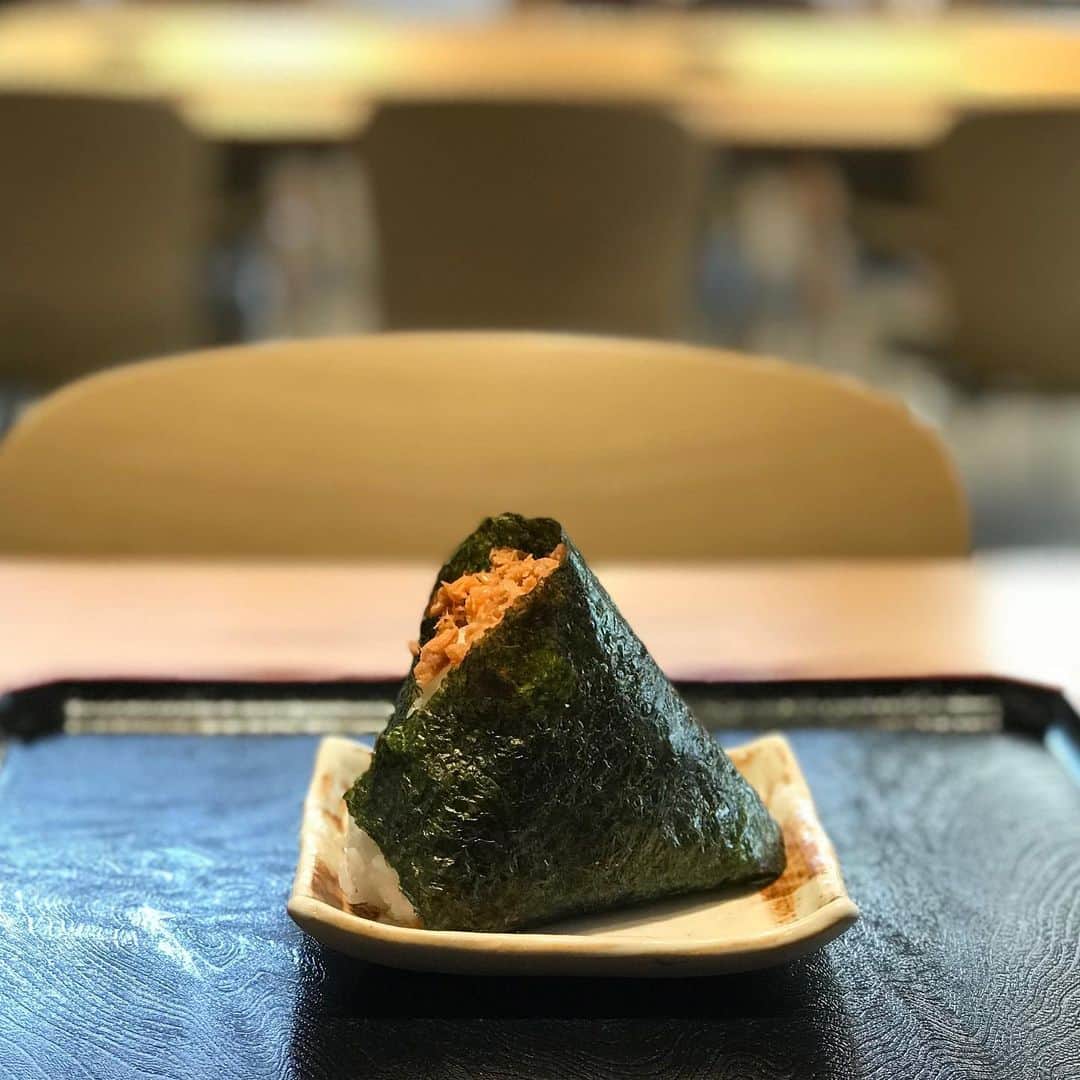 伊藤瑞貴建築設計事務所さんのインスタグラム写真 - (伊藤瑞貴建築設計事務所Instagram)「今日は、いつもの如く、いろいろ見学しながらの帰宅。 まずは、隈さんから！」8月22日 8時33分 - mizukiitooo