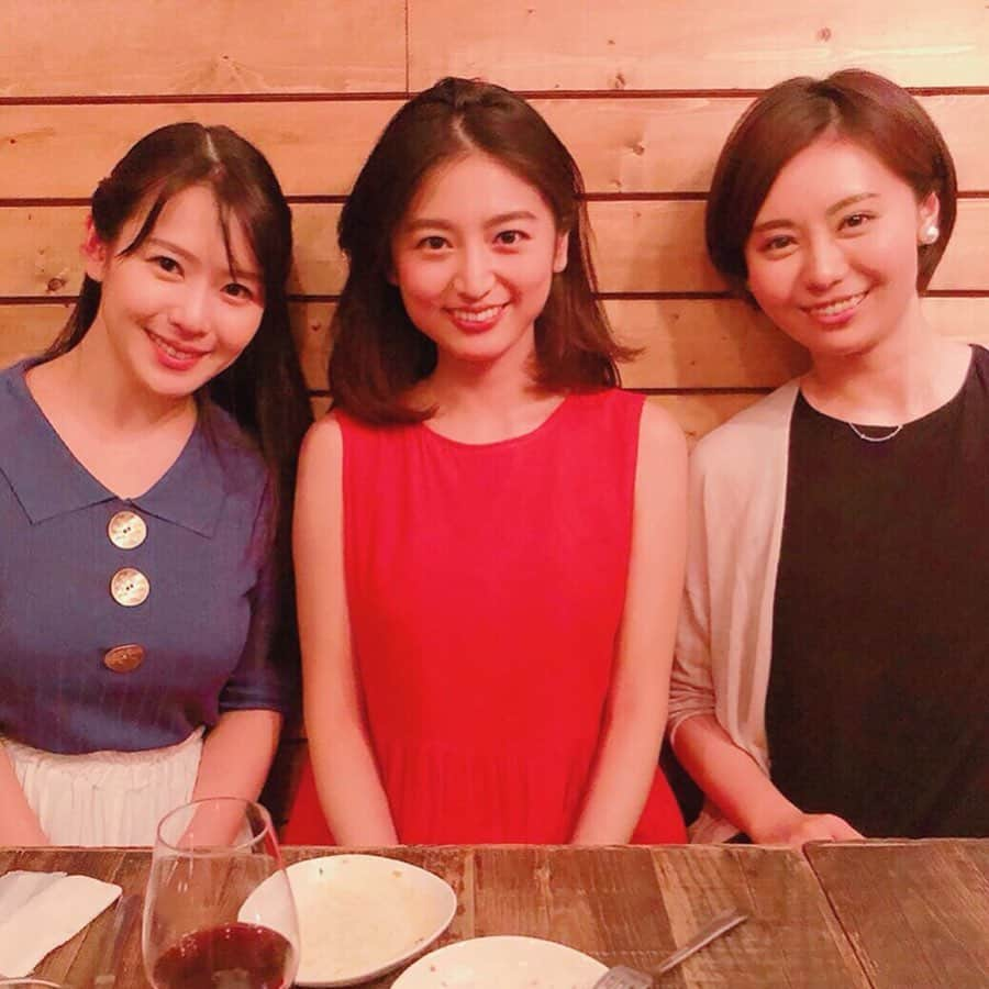 瀧口友里奈さんのインスタグラム写真 - (瀧口友里奈Instagram)「・ 事務所の可愛い後輩 優花ちゃん @yuka_ueno89  碧ちゃん @tamaki_aoi.official と 夜ご飯へ🍴🥰 ・ 安室ちゃんの大大ファンの優花ちゃん。 「あおいちゃん」って言おうとして、間違って「あむろちゃん」って言ってたのがおもしろすぎました🤣✨ ・ 安室ちゃんのことが大好きすぎて、「あ」から始まるものはつい「あむろ」になってしまう🤣🤣ww 携帯の予測変換機能みたいな😂 ・ 愛の強さを感じました😁 ・ まだまだ話し足りなかったので 今度は家でゆっくりと🌿😉☕️」8月22日 8時48分 - yurinatakiguchi