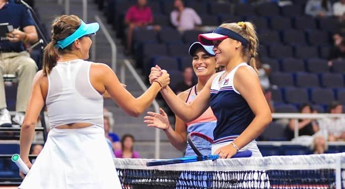 ソフィア・ケニンさんのインスタグラム写真 - (ソフィア・ケニンInstagram)「Had fun last night @auroragamesfest with @monicaace93 @biancaandreescu_ @belindabencic @garbimuguruza @vichka35 🤗😊☺️」8月22日 9時08分 - sofia.kenin