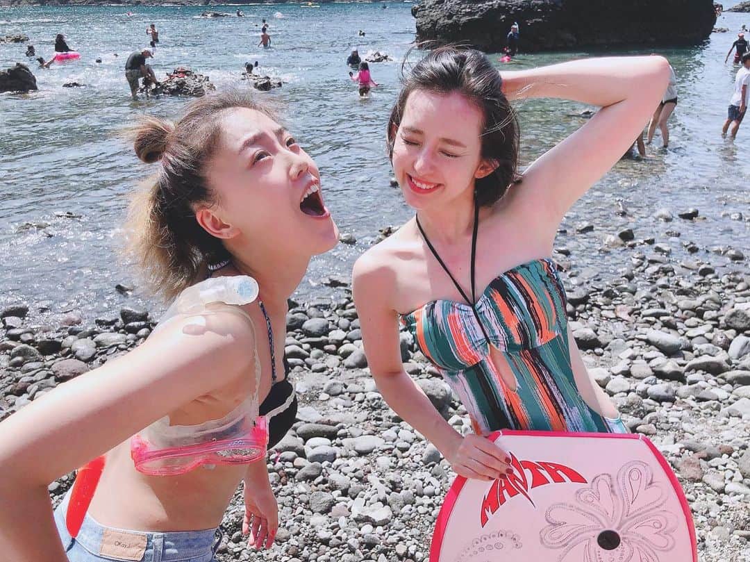 山本夢さんのインスタグラム写真 - (山本夢Instagram)「今年初 令和初の 夏らしいことしてきたよ！ 一日ずーっと シュノーケリングして さすがにちょっと焼けた けど  水がめちゃくちゃ透明で 魚もめちゃくちゃいて 本当にもうなんというか 最高でした。 海で潜るの最高。  来年はまた宮古とか 行けたらいいなぁー  #夏 #summer #海 #海水浴 #水着 #バンドゥー #friends #friendship  #韓国ファッション#オルチャン#オルチャンコーデ#hair#hairstyle#haircut#haircolor#ootd#fashion#instafashion#make#makeup#selfie#instagood#ショートカット#ショートヘア#ショートカット女子#ショートヘアアレンジ」8月22日 10時37分 - yume_yamamoto_ue