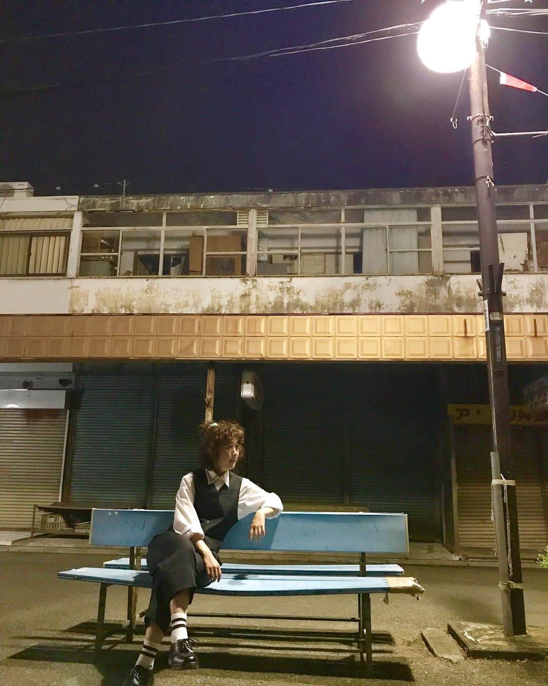 のインスタグラム：「いよいよ明日に迫ってきました！ 凪のお暇 第6話！！ みなさん準備はできておりますか？？ #凪のお暇 #第6話 #トゥクン...が止まらない #トゥクンって何だろ #凪ボーイ #スナックバブル2号店 #行きたいな #黒木華 #高橋一生 #中村倫也」