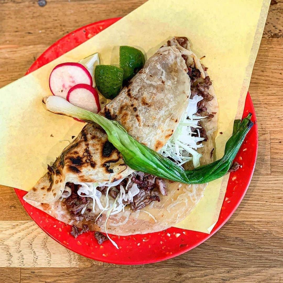 Eater LAさんのインスタグラム写真 - (Eater LAInstagram)「It's not a surprise that @sonoratownla is part of our list of The 38 Essential Los Angeles Restaurants with its fantastic and authentic Sonoran-style tacos and caramelos. Check out our link in bio to see out who else made the cut for our Summer 2019 edition. 📸: Eater LA Senior editor @overoverunder. Hashtag #eaterla on your best photos for a chance to be featured.」8月22日 10時52分 - eater_la
