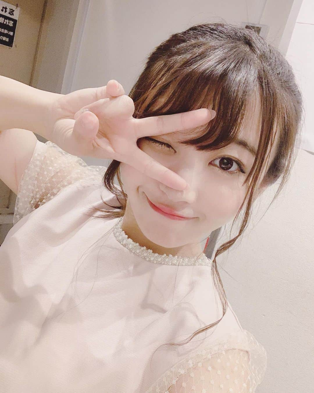 福島ゆかさんのインスタグラム写真 - (福島ゆかInstagram)「久しぶりの投稿になっちゃってすみませぬ。今週も残りがんばるぞぉー！  福島駅のエスパルのhoney beeさんにいる、ゆすに会いにきてねーっ ジェラート、タピオカ食べてSNSで拡散しましょ。  #福島 #夏 #honeybee #ジェラート #タピオカ #sweets #福島グルメ  #福島駅  #ふくしま  #福島旅行  #アイス #パンケーキ #honey」8月22日 11時16分 - yuka_fukushima_