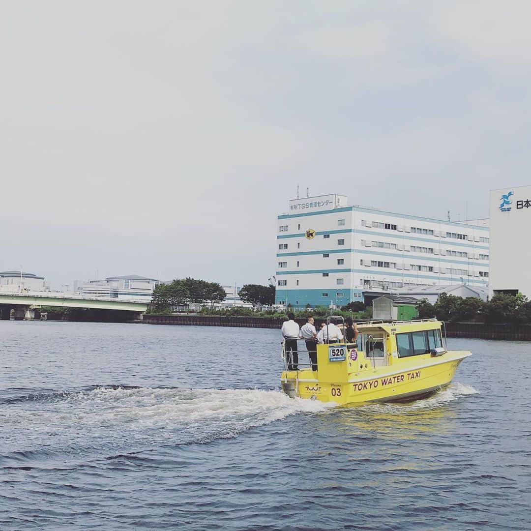 TOKYO WATER TAXIさんのインスタグラム写真 - (TOKYO WATER TAXIInstagram)「日本橋からビッグサイトで行われる会議に間に合うように有明まで。 乗り換えなしで直行できます。  #tokyowatertaxi  #会議  #法人利用 #ビジネス #水上 #ミーティング #アイデア #リフレッシュ #カンファレンス  #コーディネート #インパクト#観光 #接待」8月22日 11時29分 - tokyowatertaxi