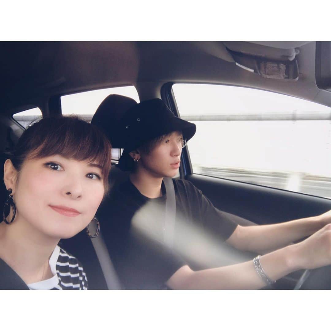 岡田鷹斗さんのインスタグラム写真 - (岡田鷹斗Instagram)「IKEA de off shot...📸👦 ・ ・ ・ 撮影者→okadayukari(mother🤱) ・ ・ ・ 久しぶりに親子でめちゃくちゃ色んな話したり、僕がお母さんを車に載せて高速乗るのも なんだか新鮮でした。  #IKEA  #homecenter  #japan #fashion  #men #mother #holiday #drive  #fira #supreme #NEVAGIVEUP  #岡田鷹斗」8月22日 21時42分 - okada_takato