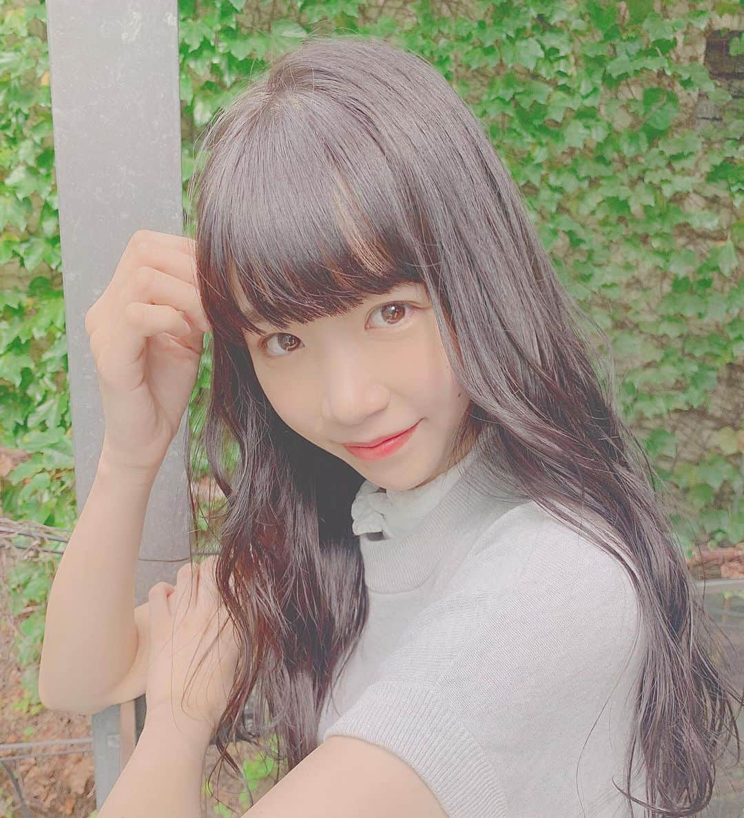 堂本千晴さんのインスタグラム写真 - (堂本千晴Instagram)「#いまりある . .  今回も沢山お写真撮っていただきました☺︎✌︎ . . 緑が後ろにあって凄いいい感じ🙆‍♀️💓 . . . #渡辺美優紀ガールズユニットオーディション  #カラー  #黒髪 #黒髪ロング #絶滅黒髪少女 #難波48 #美容院 #サロンモデル #サロモ #ローリエプレス #ローリエガールズ #かわ育 #かわ育旅行 #bis_web #mery #color #black #blackhair #NMB48 #hair #hairmodel」8月22日 22時12分 - maria_misato_1109