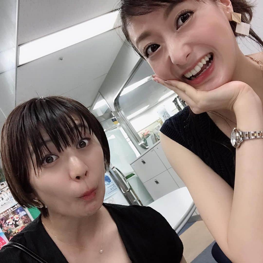 高橋麻美さんのインスタグラム写真 - (高橋麻美Instagram)「今日のまきちゃん😁 変顔🤪笑  #pic #ラジオ #radio #gogomonz」8月22日 22時19分 - charmy421