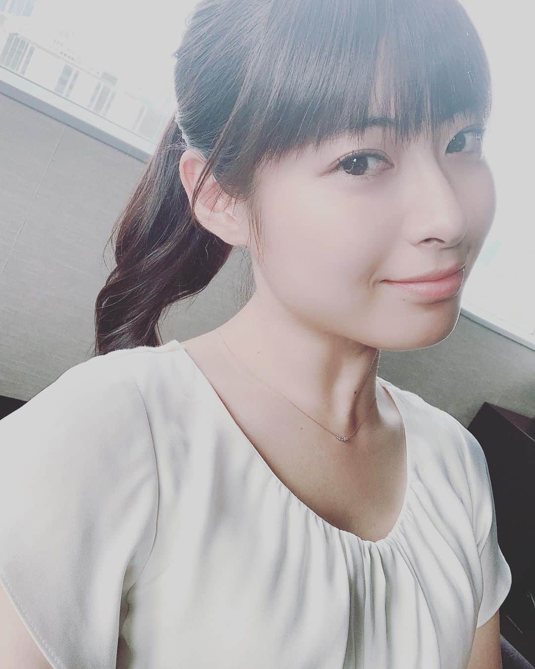 瀧本美織のインスタグラム：「最近多めの #ポニーテール」