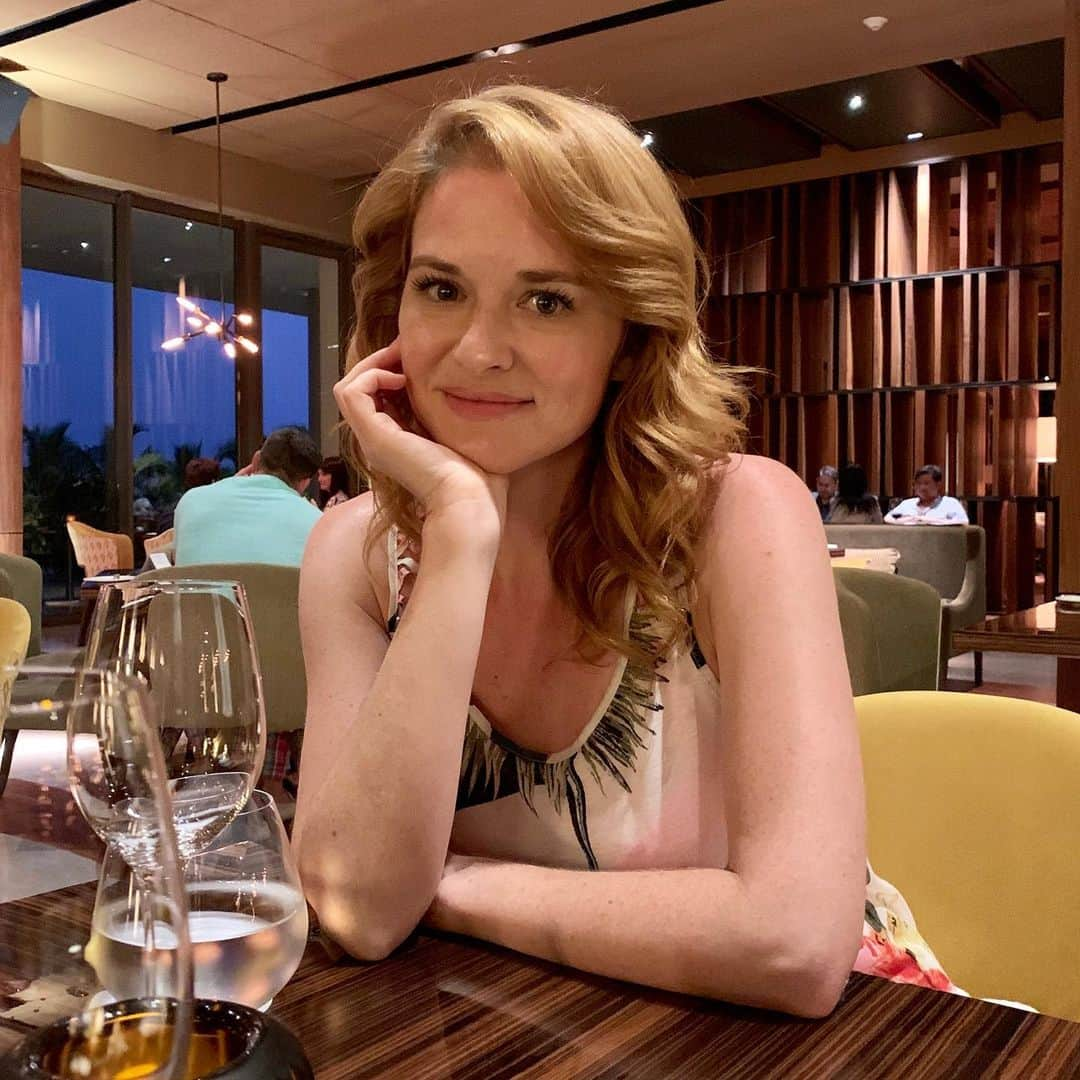 サラ・ドリューさんのインスタグラム写真 - (サラ・ドリューInstagram)「The restaurants at @grandvelascabos have been extraordinary. Here we are about to start an 8 course meal at #cocinadeautor , and let me tell you... it was nuts! Go to my stories to see a bit of our dining experience. Every meal here has been amazing and our son Micah has tried EVERYTHING. There was one night we had the kids order off room service and he said, “is there anything super interesting for me to try?” ☺️☺️ 🤤🤤🤤#travelpartner #myvelasexperience @grandvelascabos @howelltalentrelations」8月22日 22時22分 - thesarahdrew