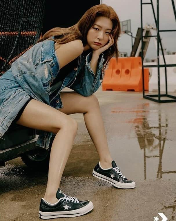 スルギさんのインスタグラム写真 - (スルギInstagram)「SEULGI - Converse One Star HANBYEOL #REDVELVET #레드벨벳 #SEULGI #슬기 #🐻」8月22日 13時54分 - kristiandawal29