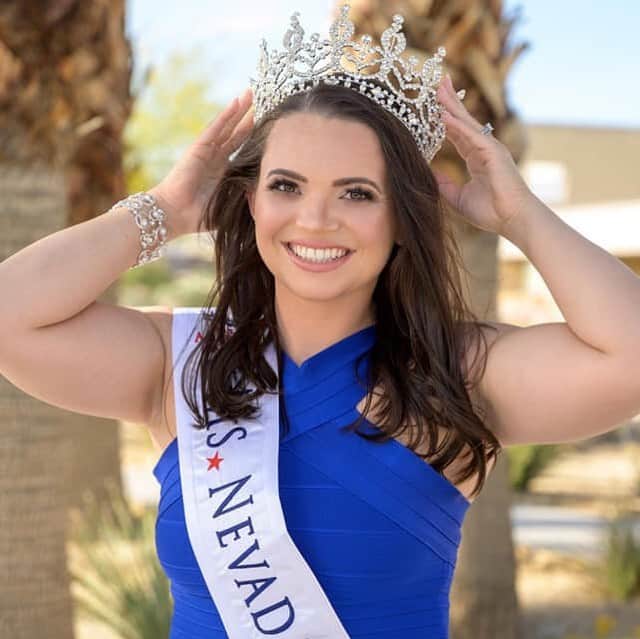 NBC Newsさんのインスタグラム写真 - (NBC NewsInstagram)「Katie Williams was stripped of her title as Ms. #Nevada and won't be able to compete in the national pageant. A supporter of President #Trump, she claims to be a victim of political censorship. Click the link in our bio for more. . 📷 Carlos Levya」8月22日 13時46分 - nbcnews