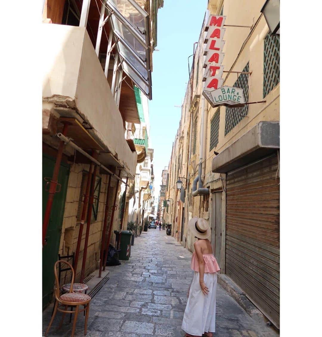 yuiさんのインスタグラム写真 - (yuiInstagram)「paris経由で地中海の小さな島 マルタ島🇲🇹迄きました(^ ^) . マルタの首都、バァレッタを散策してきたよ。 めちゃくちゃ可愛かったー🥺🥺💕 . のんびりしていて、物価も安くて、田舎で、なんかとっても好きー♥️♥️ . .  #yuitrip✈️ #ゆい旅#yuiinMalta」8月22日 14時08分 - yuiram