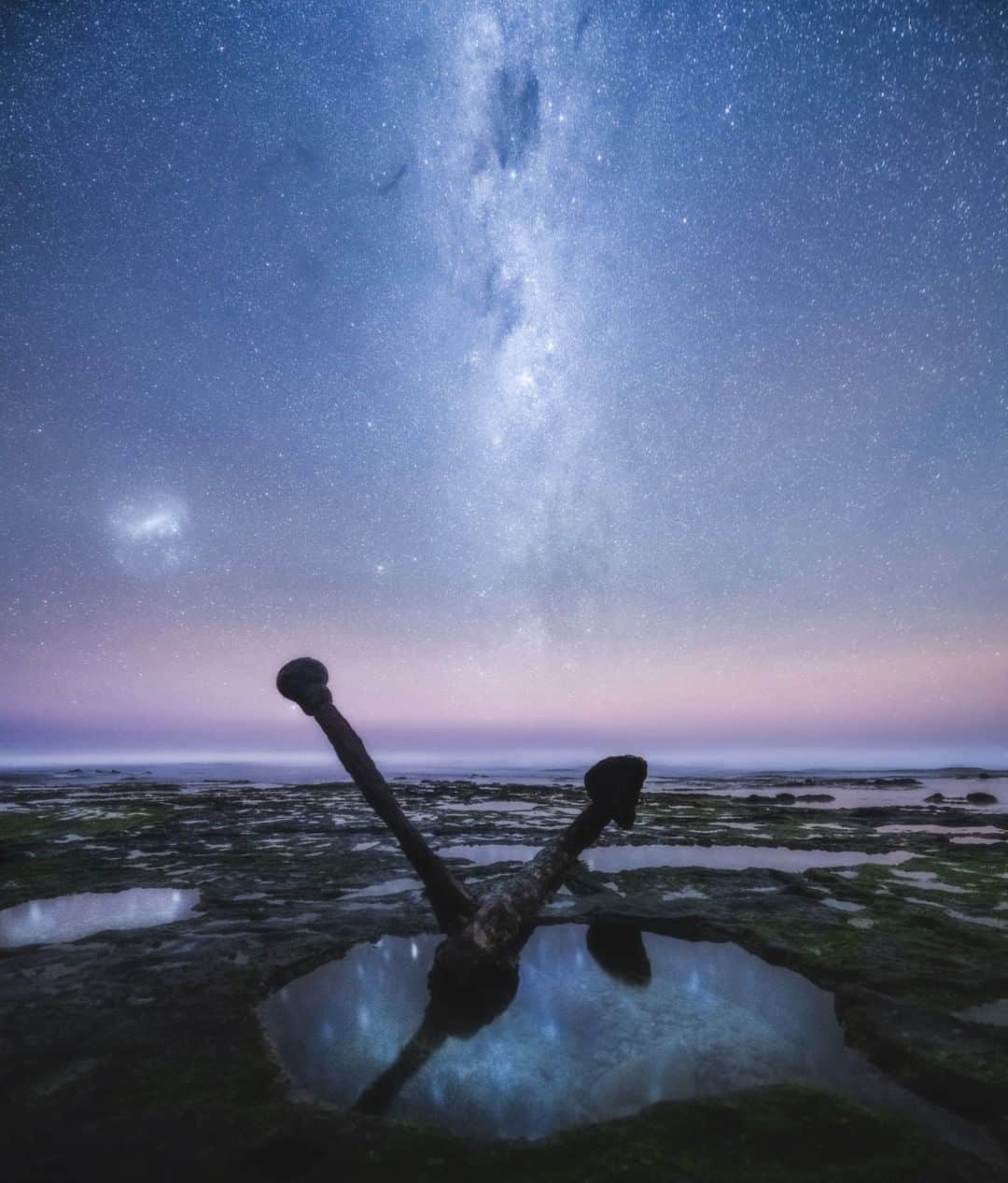 Nikon Australiaさんのインスタグラム写真 - (Nikon AustraliaInstagram)「"Wreck Beach along the Great Ocean Road isn’t quite as popular as some of the other prominent locations on Victoria's famous coastline. Maybe due to the 400 odd steps down to the beach, but that just means you will most likely have the place to yourself. This photo, along with the majority of my nighttime images is made up of multiple exposures (without moving the camera) and stacked together to reduce noise and bring out the most detail." - @jake.bolton.photo  Camera: Nikon #D850 Lens: AF-S NIKKOR 14-24mm f/2.8G ED (1.7x) Settings: f/2.8 | ISO 6400 | 30s  #Nikon #MyNikonlife #NikonAustralia #Photography #Nikkor #NikonTop #NikonPhotography #DSLR #AstroPhotography #GreatOceanRoad #DiscoverVictoria #VicUncovered」8月22日 14時30分 - nikonaustralia