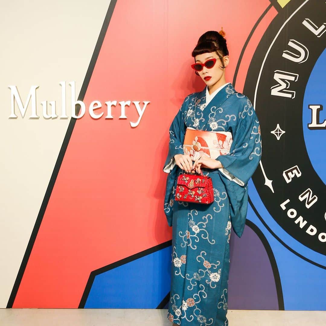 Apparel-web.comさんのインスタグラム写真 - (Apparel-web.comInstagram)「「マルベリー（Mulberry）」が、2019年8月21日にグローバルイベント「MULBERRYxTOKYO」のオープニングパーティーを東京・渋谷区で開催。アイリス・ロウ、リッキー・レイ、英国ファッションブロガーのスージー・ラウの他、三吉彩花や福士リナ、江原美希、新井貴子、AMIAYAらが来場しました。 #mulberry #mulberryxtokyo  @mulberryengland」8月22日 14時28分 - apparelweb