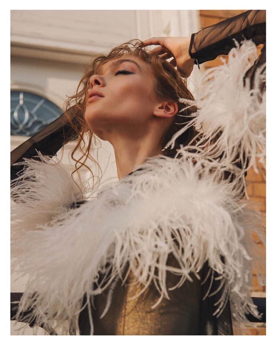 のインスタグラム：「Puck Loomans wearing the SS 2019 Collection in the latest issue of @theimpression_ - Shot by @julia_sariy - styled by @britcato @puckloomans #guylarocheparis #richardrene #guylaroche #style #paris #fashion @icinsightcommunications」