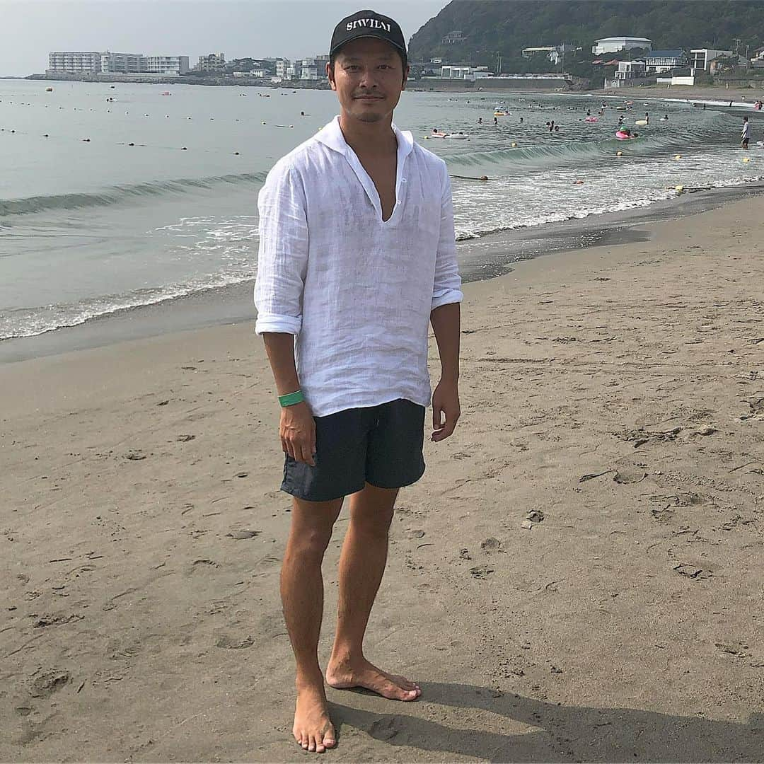 高田朋佳さんのインスタグラム写真 - (高田朋佳Instagram)「“on the beach...” ———————————————————————— #luxuryresort #lifestyle #fashion #mensfashion #menswear #mnswr #mensstreetstyle #streetstyle #streetfashion #menwithstyle #menwithclass #menwithstreetstyle  #classicstyle #mensclothing #vintage #vintagefashion #vintagestyle #newclassic  #modernclassic」8月22日 16時20分 - tomoyoshi_takada