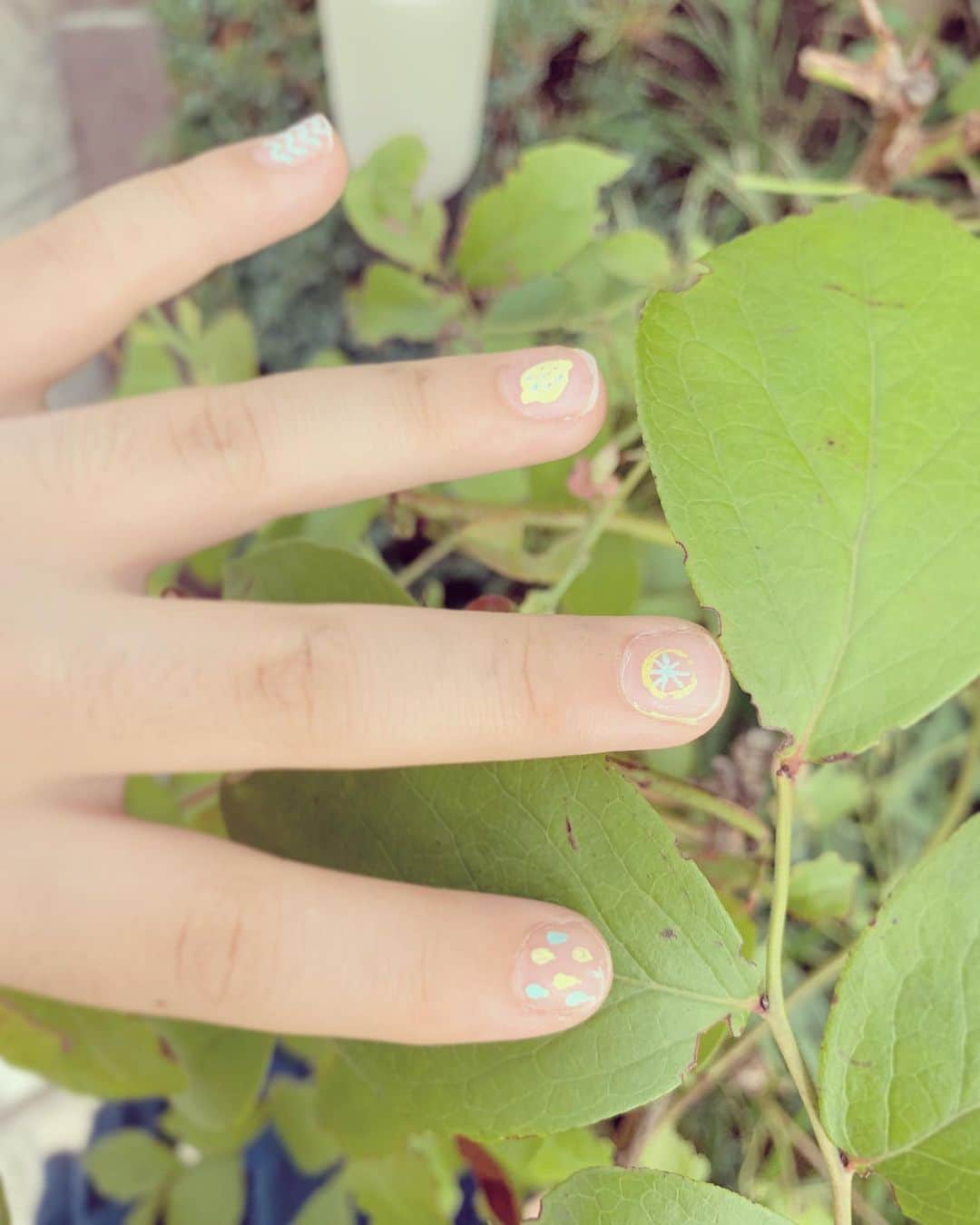 五月女ケイ子のインスタグラム：「爪に落書き #夏休み」
