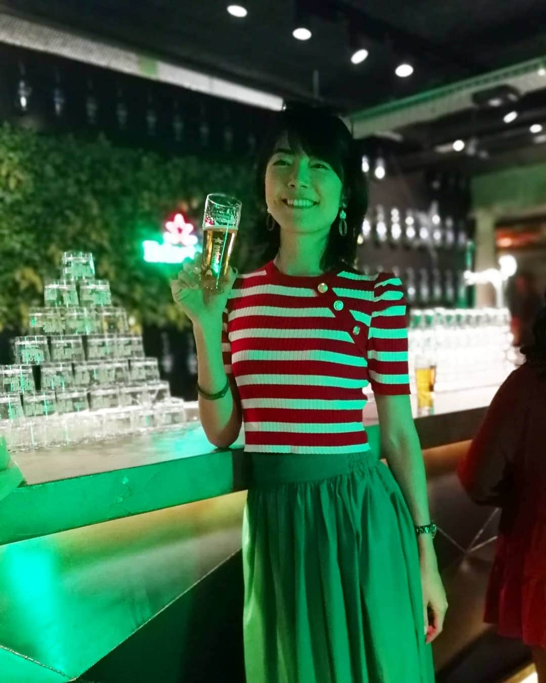 のインスタグラム：「初オランダ🇳🇱来てます✨ ハイネケンはオランダの🍺なのです、知ってましたか？(私は知らなかった🤭) 体験型ミュージアム、楽しかった💞  #heineken #heinekenexperience #ハイネケン #beer #ビール #nederland #オランダ #amsterdam #アムステルダム #オランダ旅行 #海外旅行好きな人と繋がりたい #海外旅行 #travelphotography #旅スタグラム  #旅女 #旅したくなるフォト #旅好き」