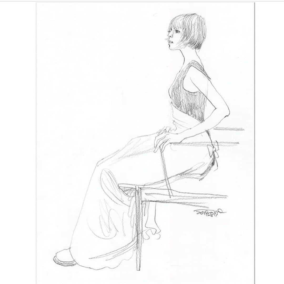 のインスタグラム：「先日、またデッサンモデルを やらせて頂きました🦄🍉 大好きな渡辺せんせい @watanabe_naoki6303 を 筆頭に  様々な素晴らしいアーティストさん達が それぞれの世界を 限られた時間の中で 描いていらっしゃいました😊  3パターンの福で 合計9ポーズ。 1ポーズ中の10分間は ピタリと 動きを止め 瞬きもあまりしない様にしています。  この時間は、あたしにとって メディテーションの様な感覚で。  自分の肉の重みや 重心や身体の軸、関節を 感じながら。  描く側 描かれる側。 直接的なコミュニケーションは 取らなくても  まるでライブのセッションの様な 目に見えない やり取りが行われていて  要になるのは 信頼なのかなぁって。  その一瞬一瞬で 互いが互いを預け合う感覚。  相性ってあるのだと思いますけども、  ピタリと合わさるあの ビビッ！の言葉にできない 感覚は、  ものつくりの端くれとしては 堪らない中毒になっています。  ご縁に感謝しています。 いつも ありがとうございます😊🙏❤️」