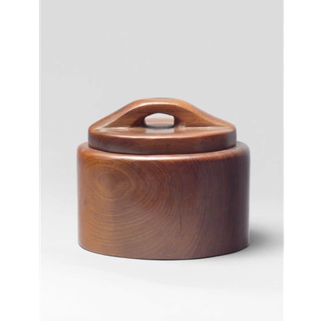 THE ROWさんのインスタグラム写真 - (THE ROWInstagram)「Alexandre Noll; ‘Une boite ronde en acajou d’Afrique (Round box in mahogany), 1950」8月22日 17時18分 - therow