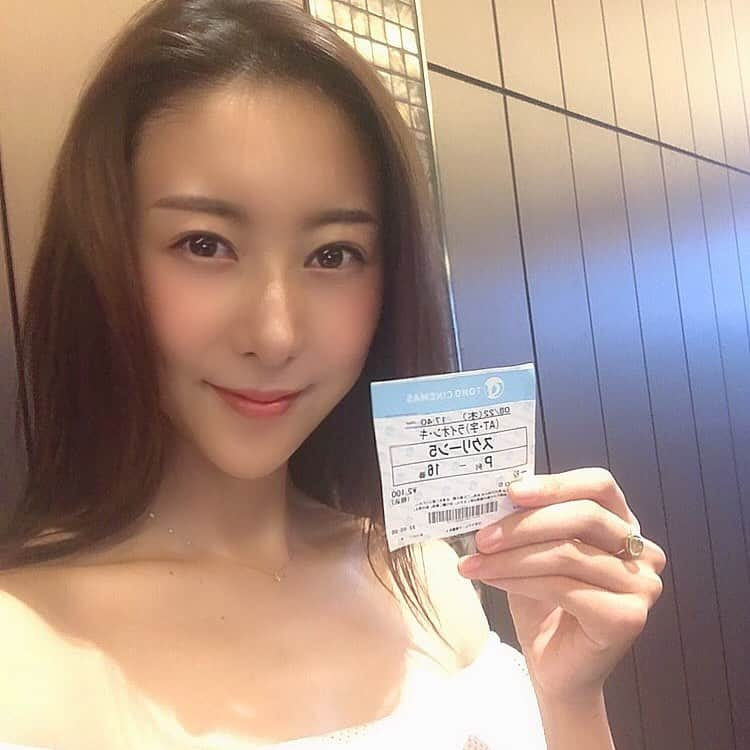 松下紗栄子のインスタグラム：「久々の映画館😊  #matsushitasaeko #松下紗栄子  #マツシタサエコ」