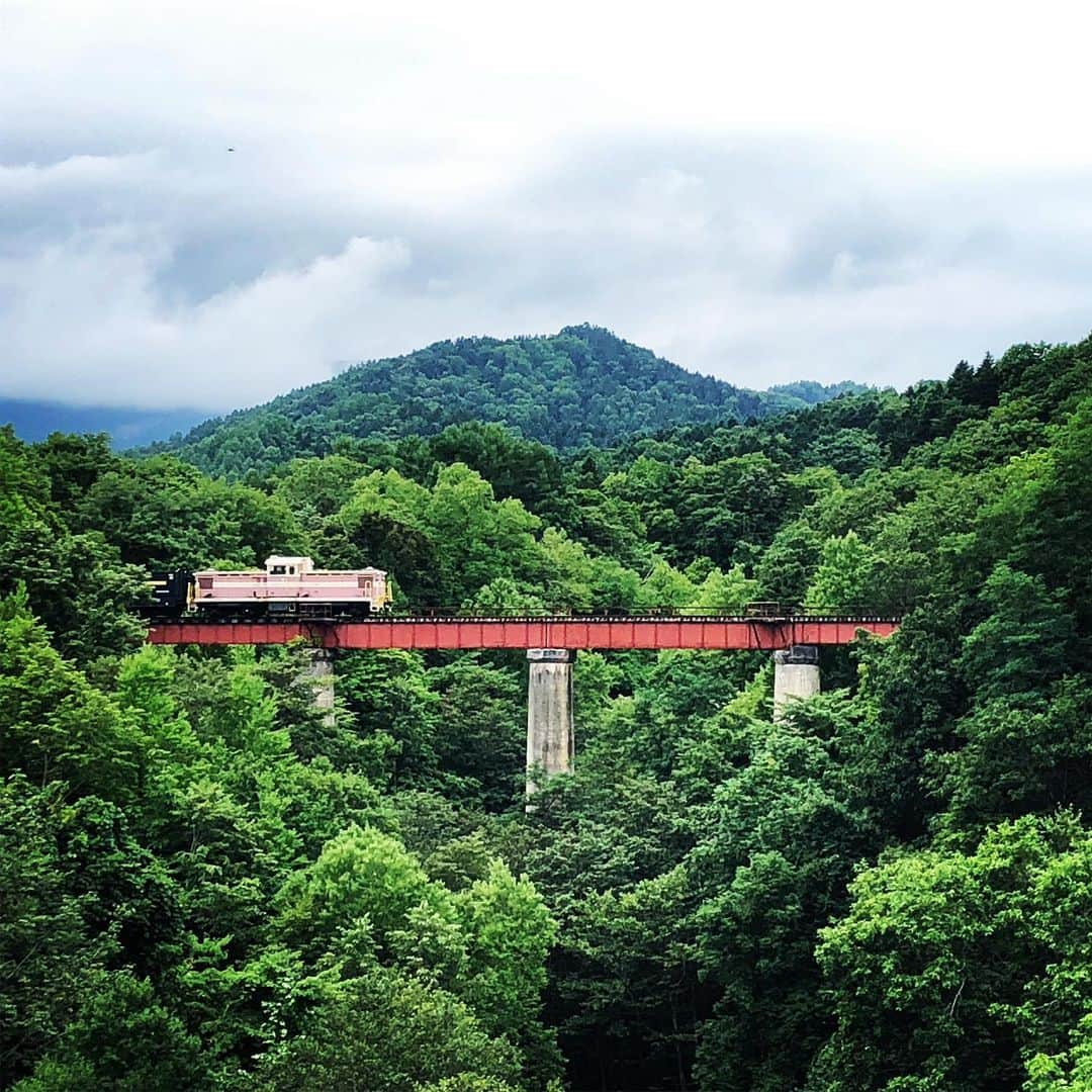 吉川正洋さんのインスタグラム写真 - (吉川正洋Instagram)「旧三井芦別鉄道の炭山川橋梁は時が止まっているかのようでした。」8月22日 17時26分 - dhyoshikawa