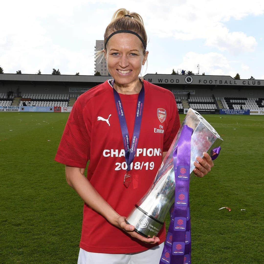 Arsenal Ladiesさんのインスタグラム写真 - (Arsenal LadiesInstagram)「Wishing you the best of luck with Fiorentina, @jarnth 👊 #WeAreTheArsenal ❤️」8月22日 18時21分 - arsenalwfc