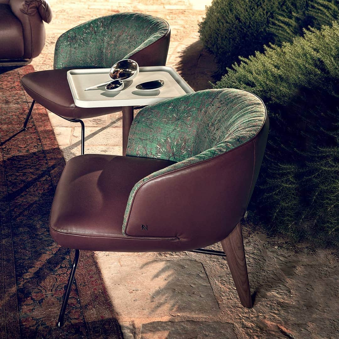 Natuzzi Officialさんのインスタグラム写真 - (Natuzzi OfficialInstagram)「Enveloping and soft shapes meet warm colors and materials creating the unique Icon collection. A voluminous design made to evoke comfort also in a visual way. #Natuzzi #NatuzziItalia #comfort #elegance #design #lifestyle #style #furniture #homefurniture #madeinitaly #living #interiordesign #decor #furnituredesign #homedesign #inspiration #interior #instadesign #designlovers #italianstyle #homedecor #lovedesign #designers #designer」8月22日 18時54分 - natuzzi