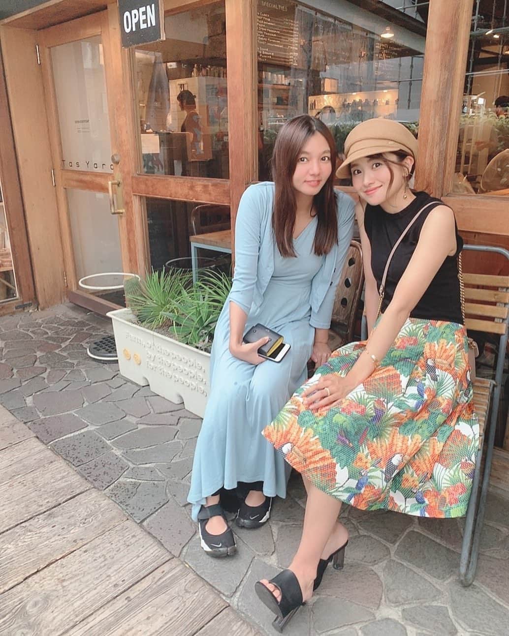 曽田茉莉江さんのインスタグラム写真 - (曽田茉莉江Instagram)「みきちゃんと久々に会えて幸せそうな顔を見れて嬉しかったなぁ😌❤️お腹何度も撫でちゃった🤰❤️すでに愛おしかったです🤣  相変わらずの楽しすぎる時間、本当にあっという間でした😆❤️」8月22日 19時02分 - marie_soda_