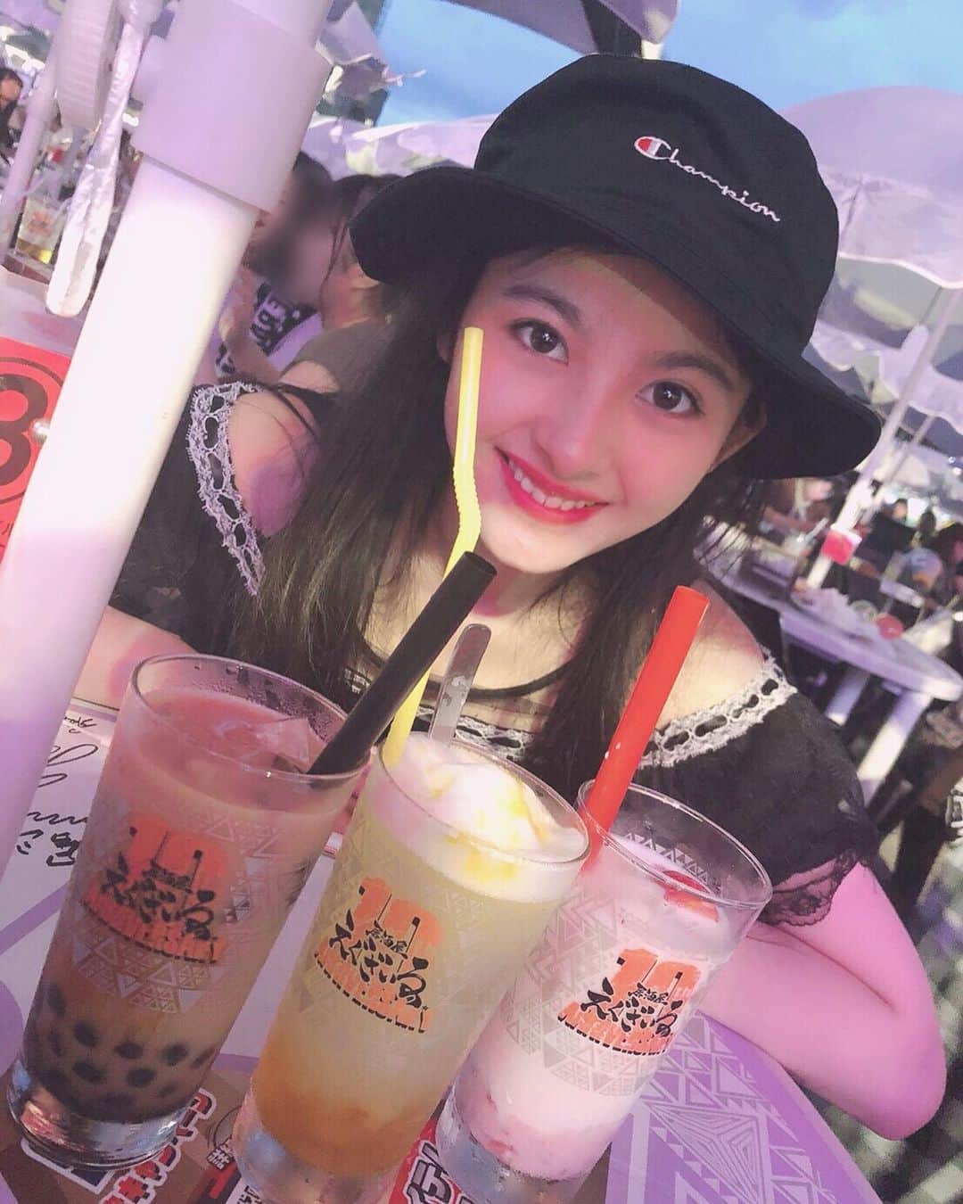 鵜川もえかのインスタグラム：「♥ 先日から妹が東京に来てるので、妹の行きたいところについて行く毎日✨(笑) ・ この写真もその時の🏮 ・ #鵜川もえか #夏休み #Summervacation #お台場」