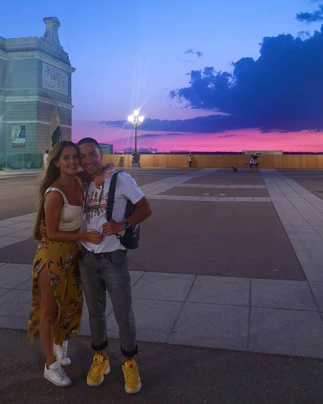 ソニア・ラフエンテさんのインスタグラム写真 - (ソニア・ラフエンテInstagram)「Siempre nos quedará #madrid 💙 . . .  #bonito #friends #missedyou #always #love #sunset」8月22日 20時17分 - sonia_lafuente