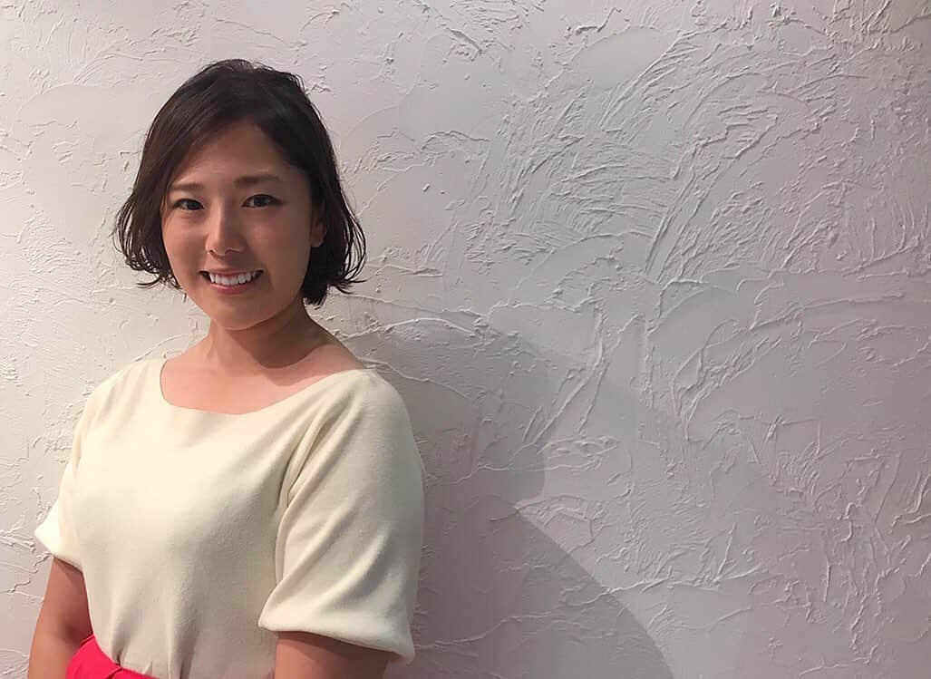 斉藤花奈のインスタグラム：「秋カラーに変えてもらいました🤗 ほんの少しだけカットもしてもらってスッキリ！  ヘアアレンジもたくさんコツ教えてもらった( ^ω^ ) 実践できるかは別として勉強になった✌️ @cie.hair  さんありがとうございました！  #札幌 #札幌美容室 #美容室 #大通り #大通り美容院 #cie #美容室cie #美容 #PR #ciehair #ciehairsalon #北海道美容院 #大通ヘアサロン #北海道美容 #コラボベース」