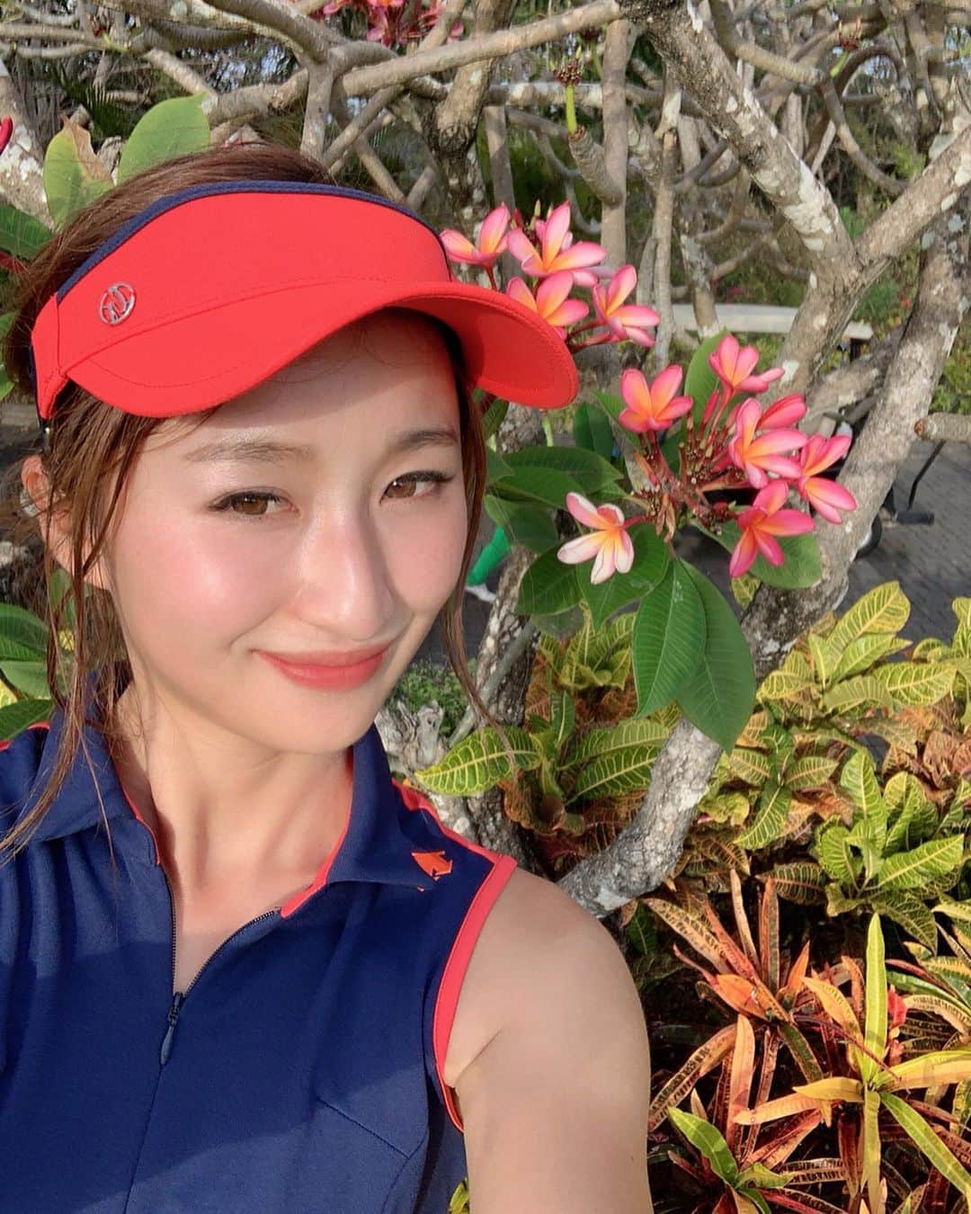 のインスタグラム：「- - 📍Bali National golf club 今年のやりたかったことの1つ バリでゴルフが叶った🌴 初のバリゴルフ は、アジアベスト5に 選ばれたことのあるこのゴルフ場にしたよ✨ コースとすごく素敵だったからまたアップするね☝🏻❤️ - #バリ #バリ島 #バリ土産 #リゾート #海外旅行 #旅ジョ #balitrip #bali #bali🌴 #baliindonesia #indonesia #ubud #balihotel #baligasm #balivibes #balitravel #baligolf #バリゴルフ #リゾートゴルフ #旅 #海外好き #旅行好き女子 #sae_golf_bali」