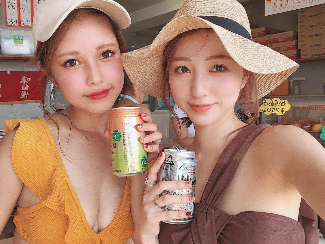 松尾 瞳さんのインスタグラム写真 - (松尾 瞳Instagram)「👧🏼👧🏼🍻 . #海の家 #海 #淡路島」8月22日 21時03分 - hitomimatsuo.09