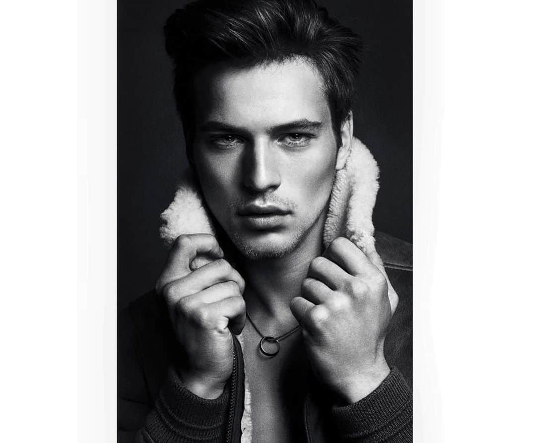 Jules Raynalのインスタグラム：「Rétrospective of our shootings with @anthonyjulienmeyer ⚡️⚡️ The first one, taken in 2013, was one of my first job ❤️」