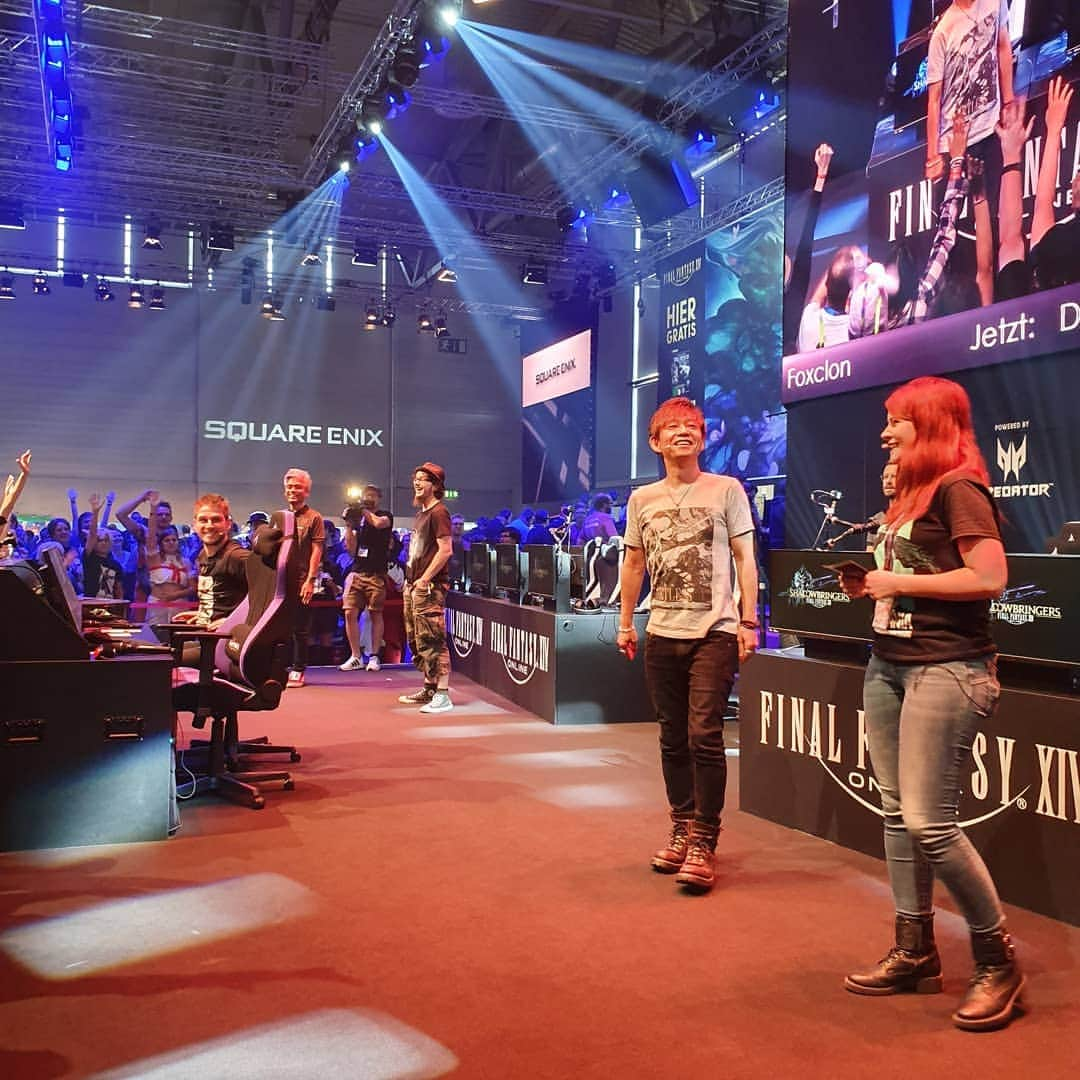 FINAL FANTASY XIVさんのインスタグラム写真 - (FINAL FANTASY XIVInstagram)「Yoshi-P and Foxclon on the #ffxiv stage at #gamescom2019!」8月22日 23時21分 - ffxiv