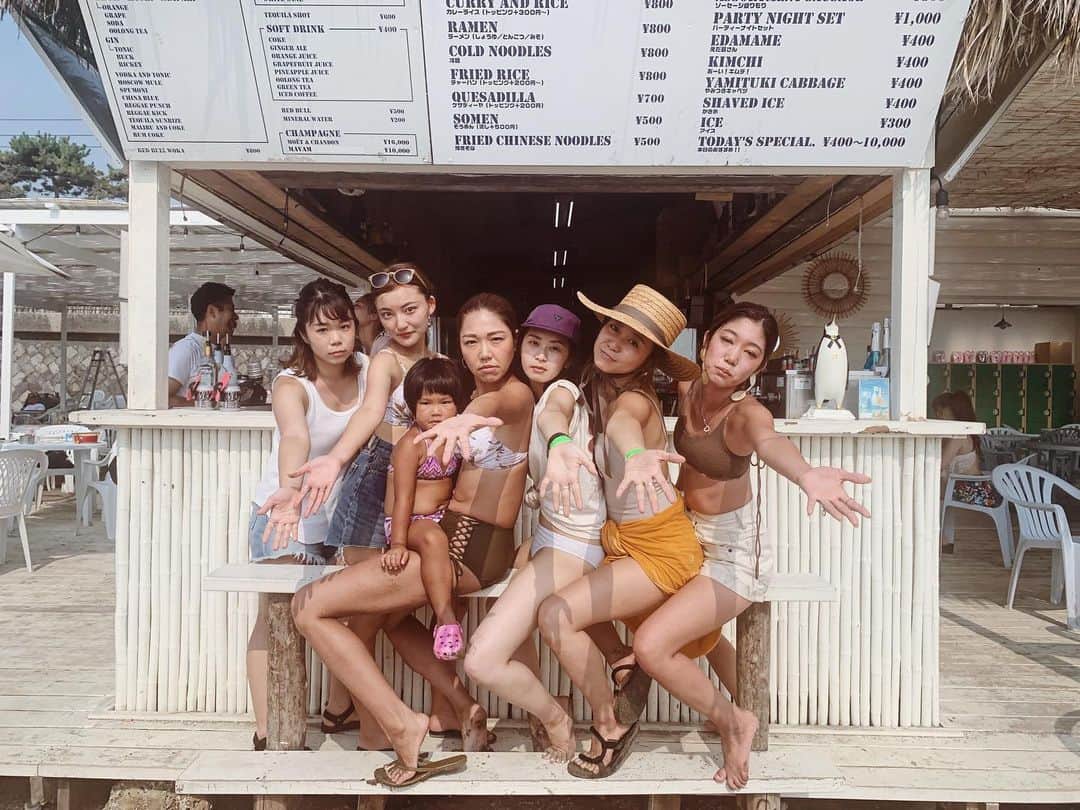 Eri Koyamaさんのインスタグラム写真 - (Eri KoyamaInstagram)「. 新宿と横浜と大宮で合同休館日🤙🏻🏖🌞 . 食べて笑って遊んで走って たーのしかったーー！！♡ . また1年後かぶりますように🙏🏻💛 あーーまだ筋肉痛なくならないよ🤣w(老い) . #Ungrid #lumine #family #summer」8月22日 23時31分 - 6ri___k