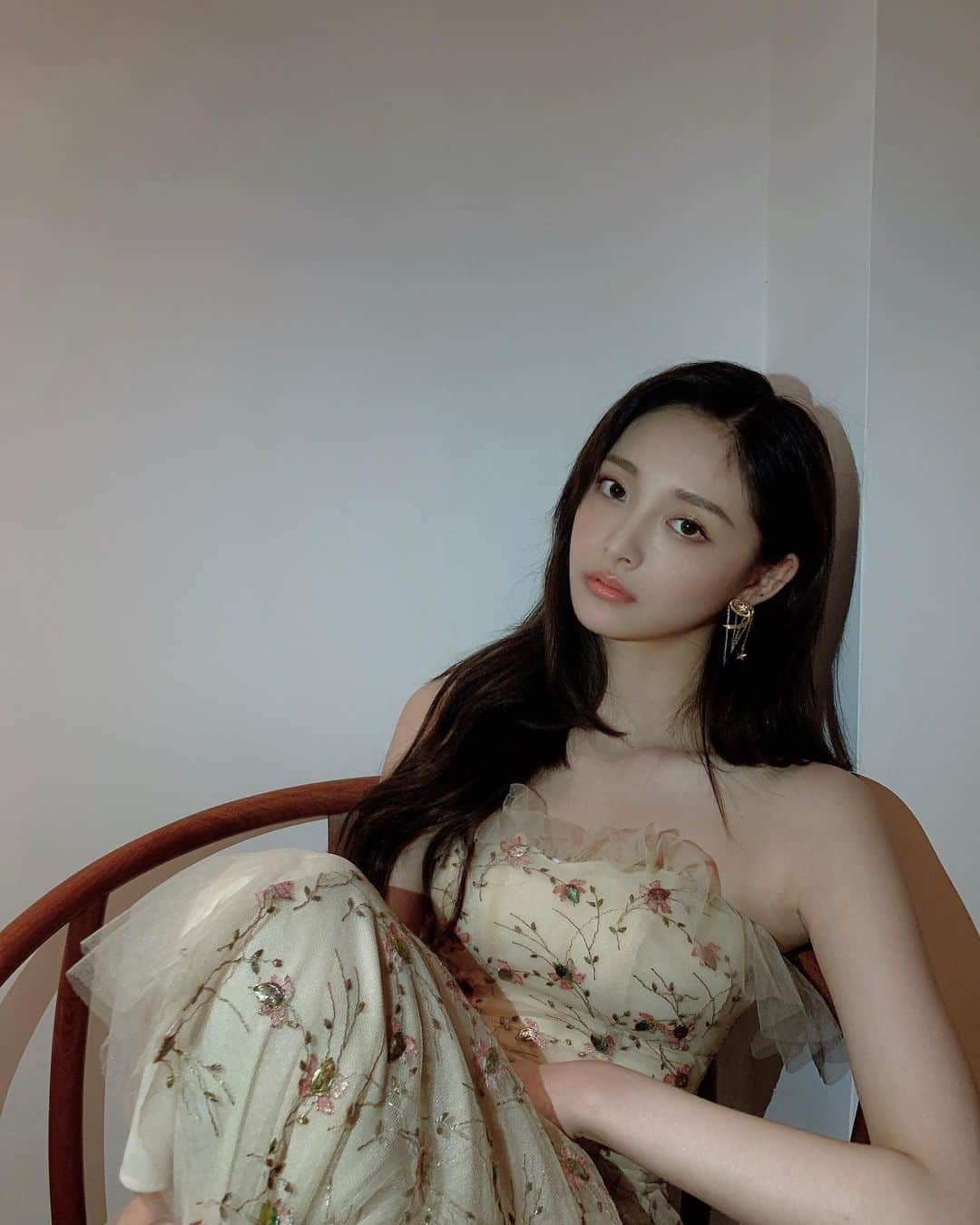 チュ・ギョルギョンさんのインスタグラム写真 - (チュ・ギョルギョンInstagram)「✨」8月22日 23時27分 - zhou_jieqiong1216