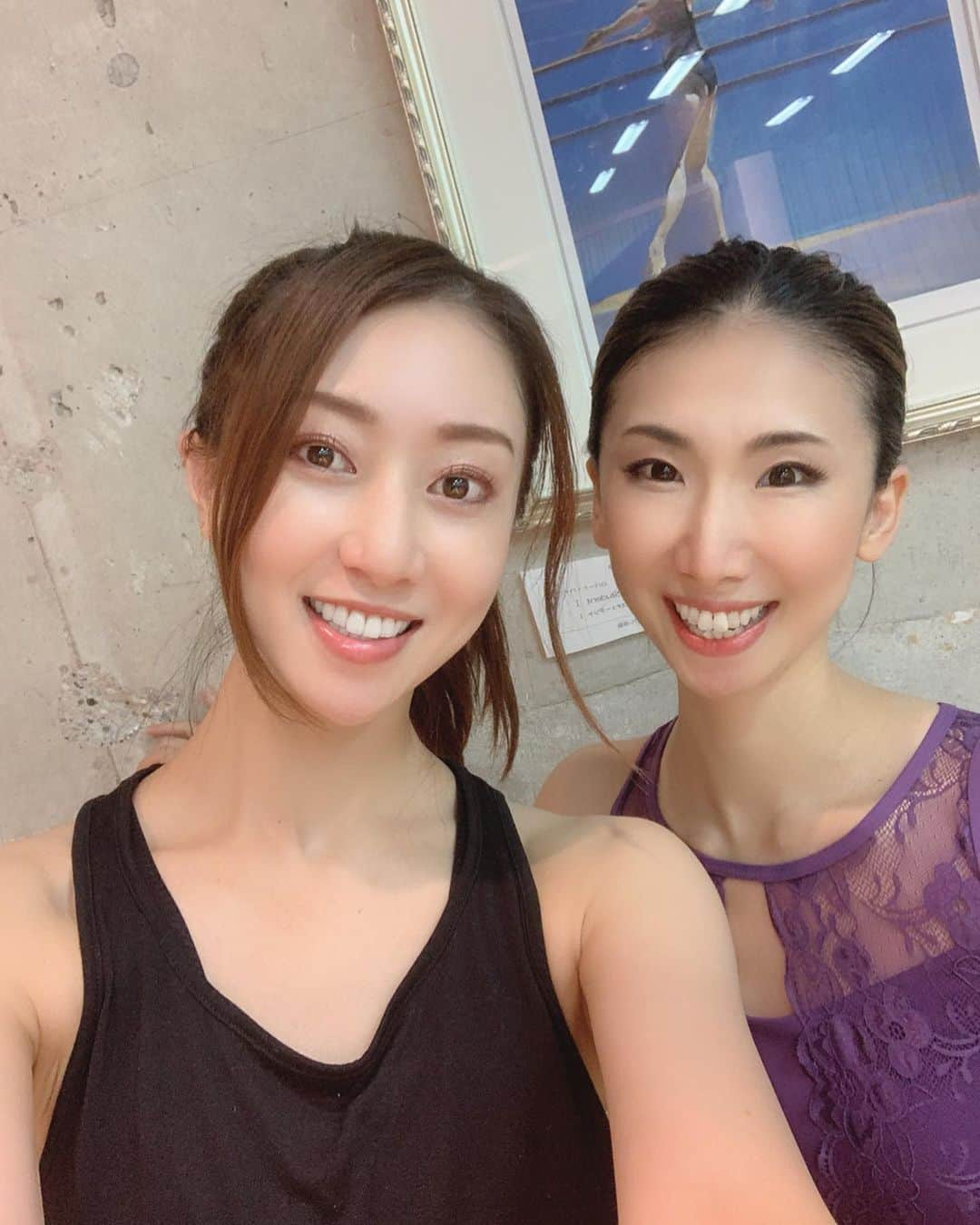 鳳翔大さんのインスタグラム写真 - (鳳翔大Instagram)「春風師匠のフロアバレエレッスンに行きましたー！  今までのバレエレッスンで一番楽しい😂  この日は、ピアノも生演奏で弾いて下さり何とも贅沢な時間でした♬  続けれる時は続いて、しなやかな身体造りを頑張ろうと思いました‼️ バレリーナ風写真をみーさんが撮ってくれた😂 まじバレリーナっぽくないですかい？笑笑  このサテンシューズはみさと先生からのプレゼント🎁 春風師匠の愛に溢れたフロアバレエ… 皆さまも是非一度体験してみて下され❇︎ https://www.msbeautyexercise.com/ 9月からスタジオが変わるみたいですよー😆 URLここからは見れませんが一応貼り付けてみたり。  #春風弥里  #フロアバレエ #綺麗な身体作り」8月22日 23時48分 - dai_hosho_official