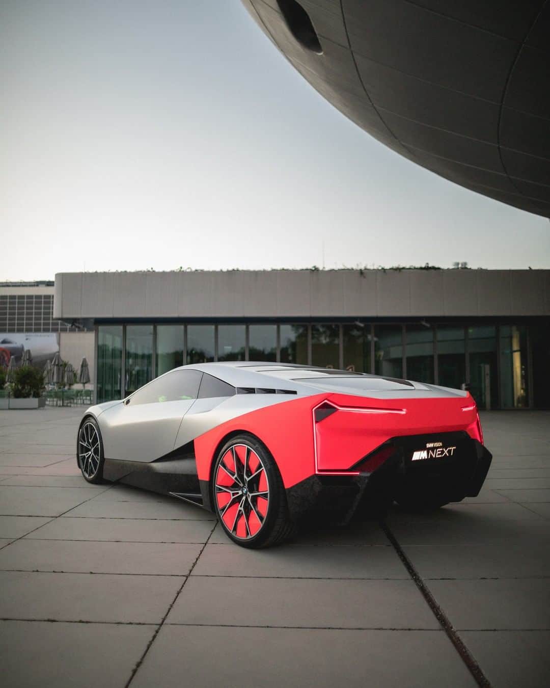 BMWのインスタグラム：「Progressive design of a coming era. The BMW Vision M NEXT. #BMW #VisionMNEXT #MNEXT #BMWM #boost」