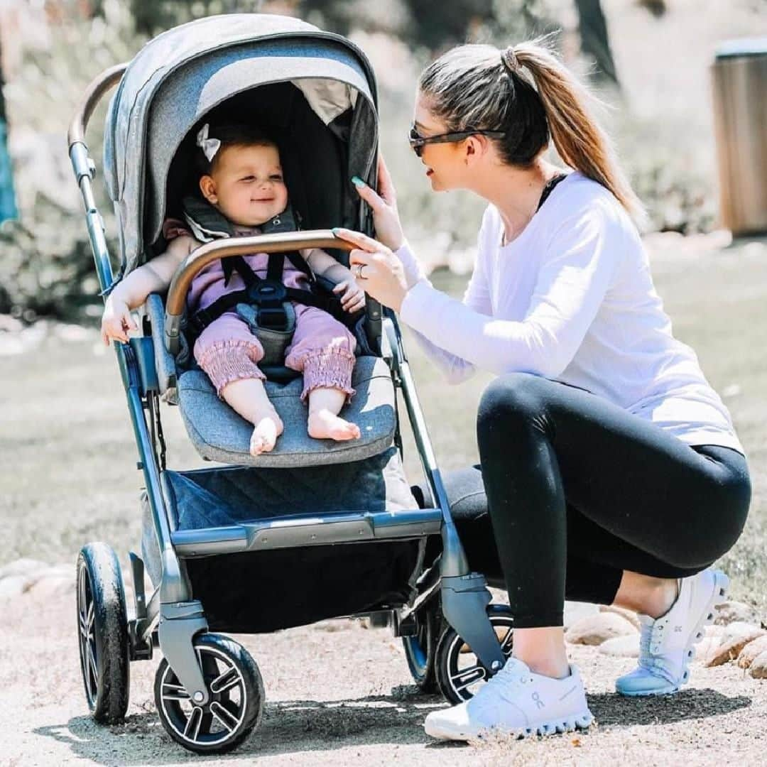 nunaさんのインスタグラム写真 - (nunaInstagram)「Cool, calm, and collected cruising in our MIXX™  PC: @madison89miller *MIXX shown in Threaded available at #Nordstrom  #Nuna #Nuna_US #NunaMIXX #stroller #babygear #strollwithease #babiesofinstagram」8月23日 0時00分 - nuna_usa